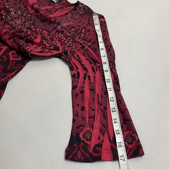 Unity World Wear Petite Women’s V-Neck Sequined Accent Top - Picture 6 of 9